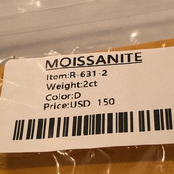 Moissanite ring in Sterling silver 2 ct size 10 - Picture 4 of 4